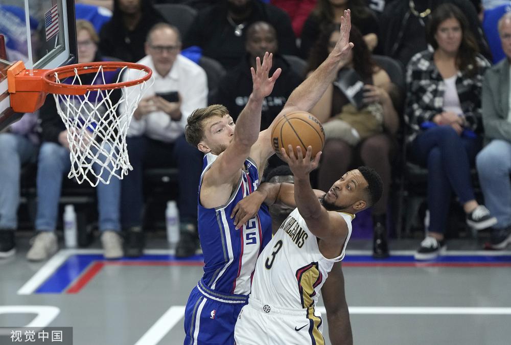 他们通过不 他们通过不